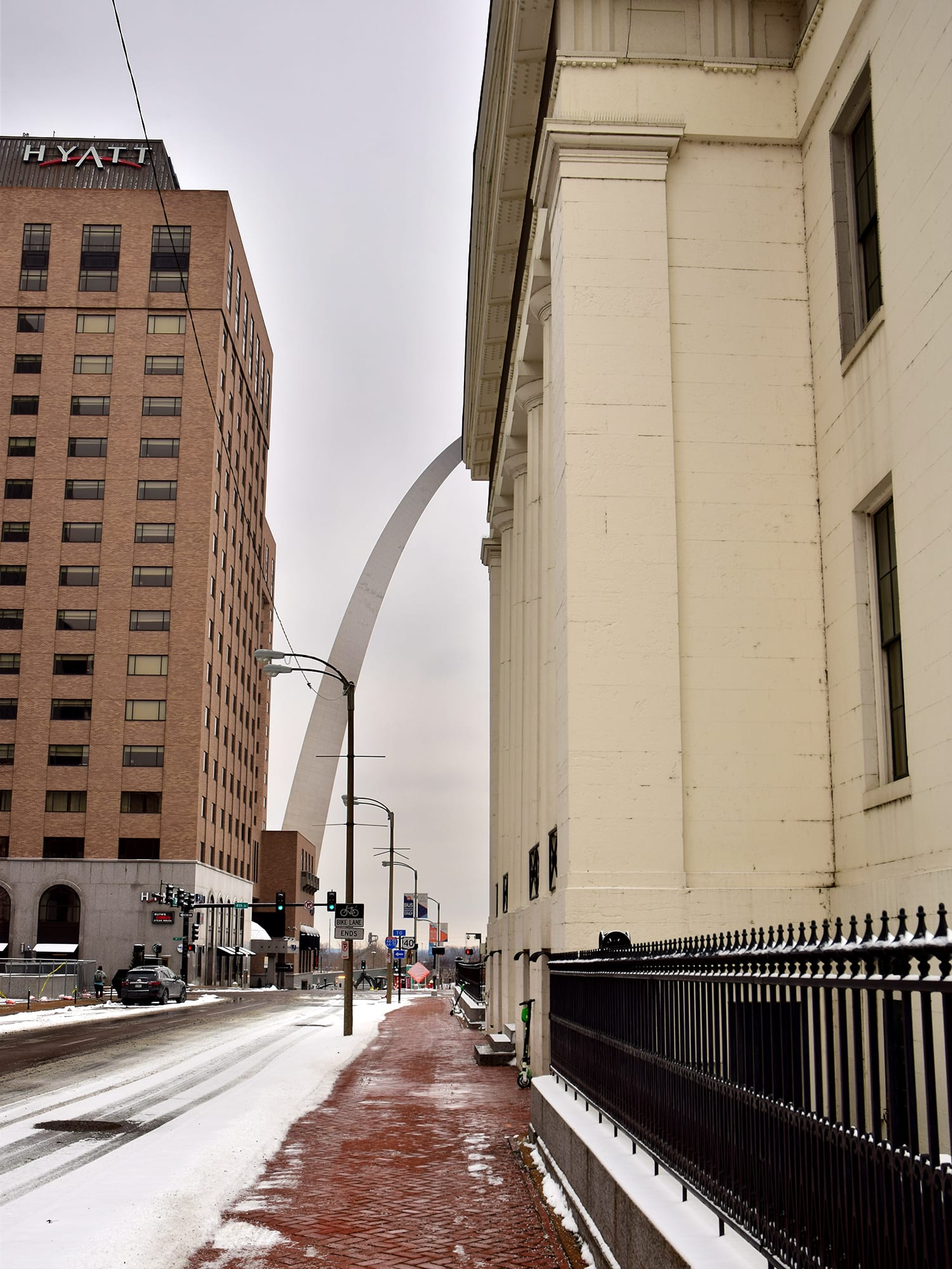 The Old Courthouse in Downtown St. Louis, with the Gateway Arch in the distance.